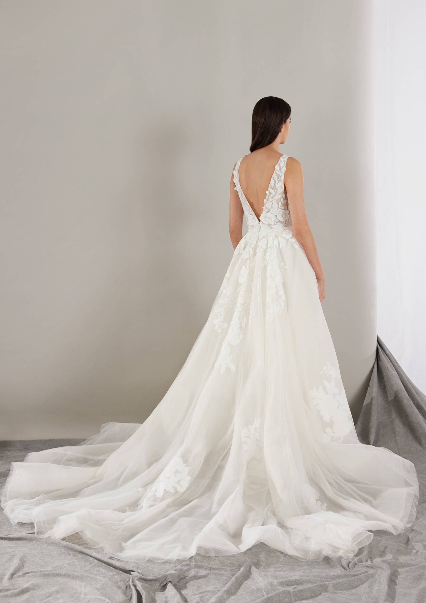 PRONOVIAS - WEST