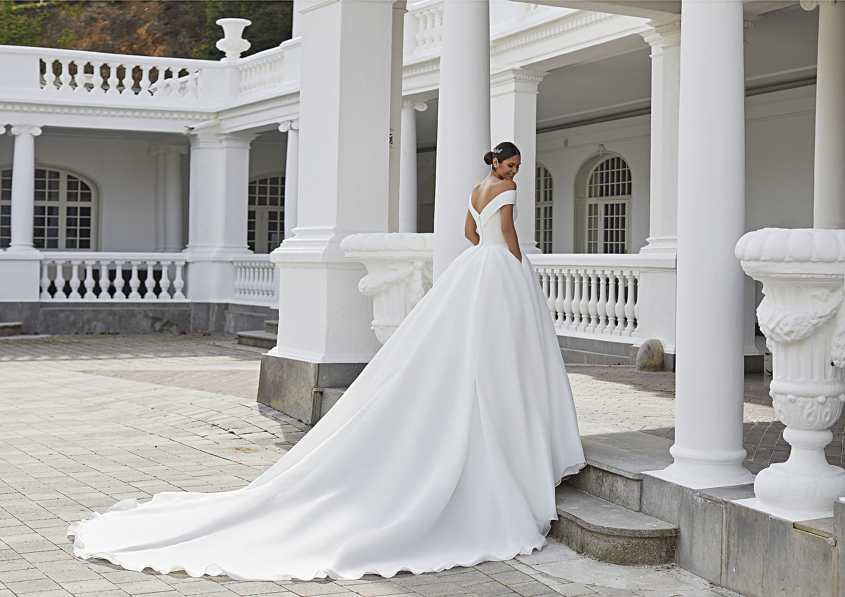 PRONOVIAS FARRAH – Davino Spose - Main Image