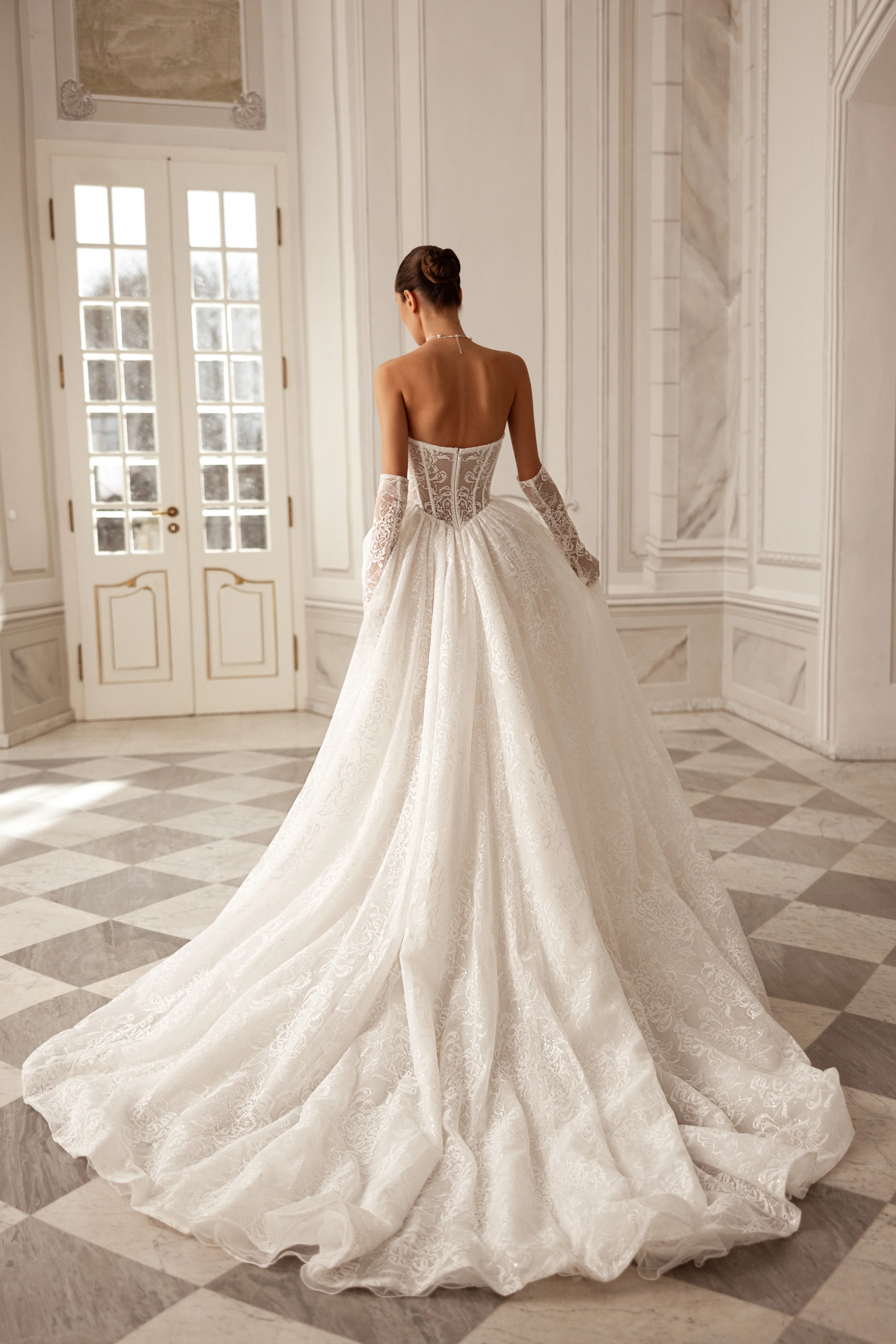 TINA VALERDI - MILANA