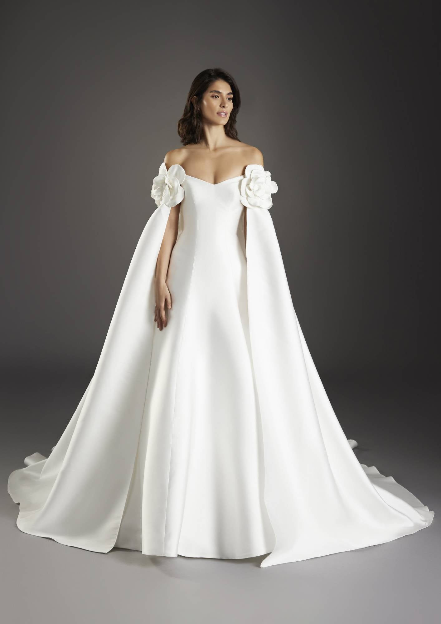 ATELIER PRONOVIAS - SAGRADA