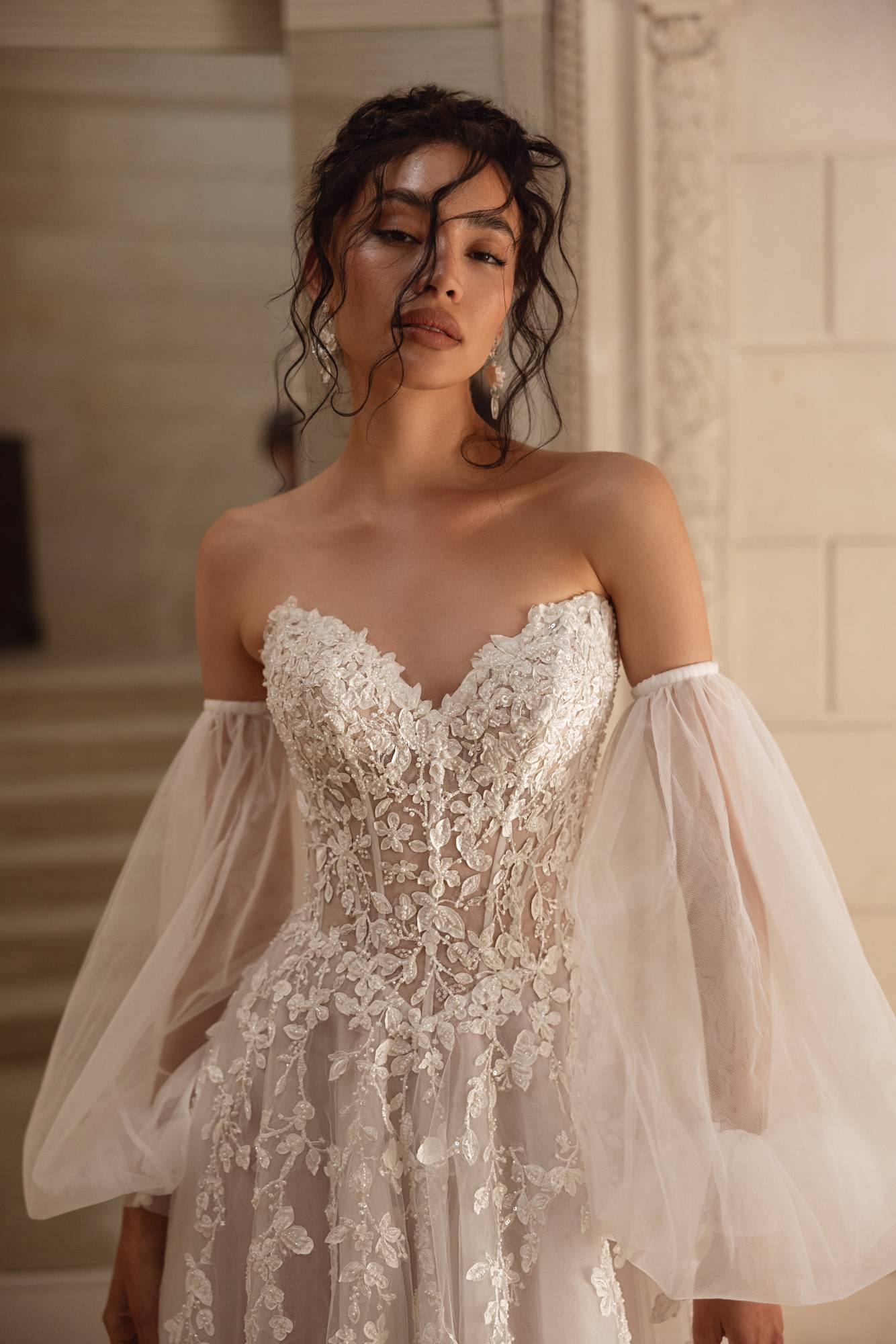 TINA VALERDI - ISMINI