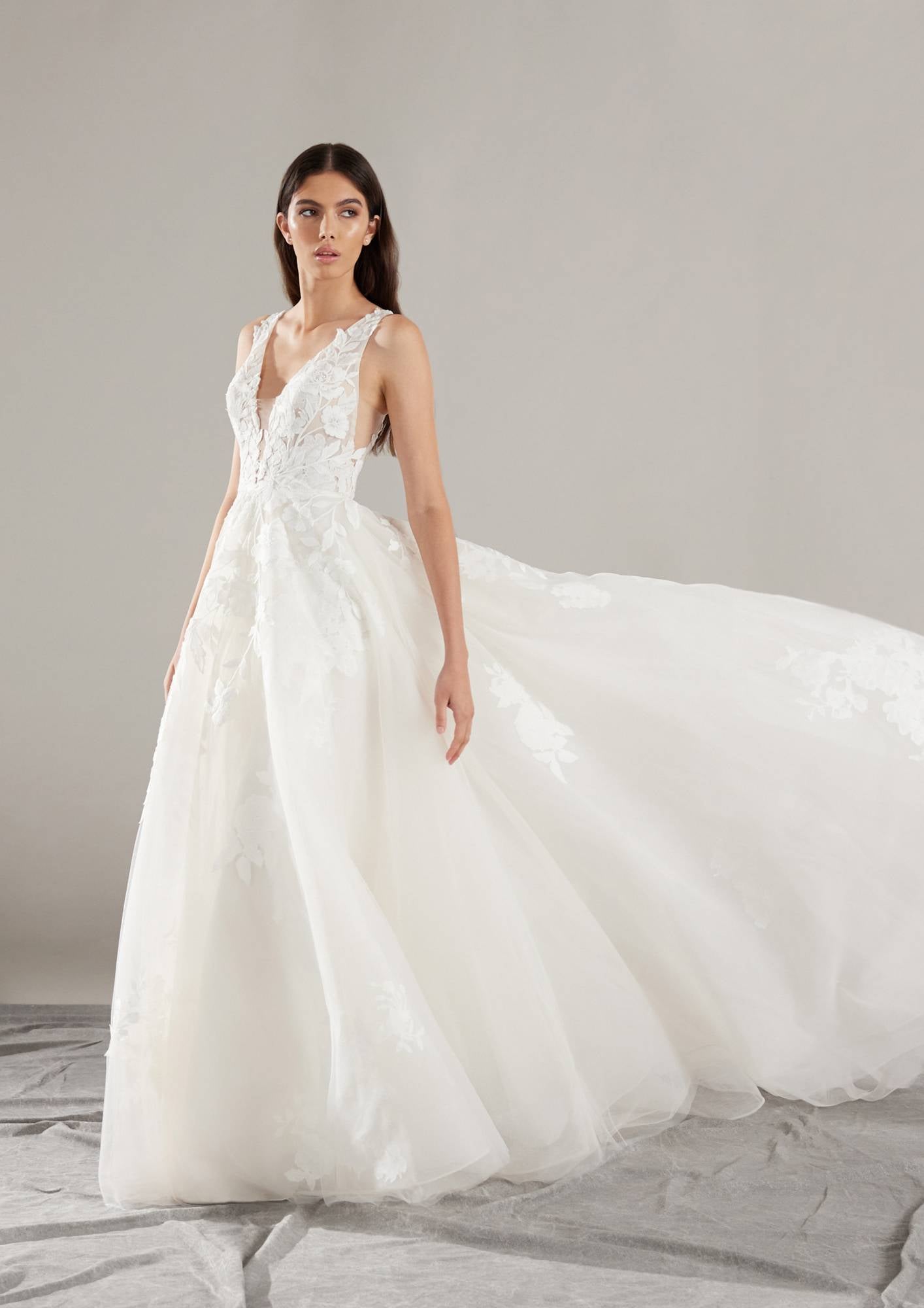 PRONOVIAS - WEST
