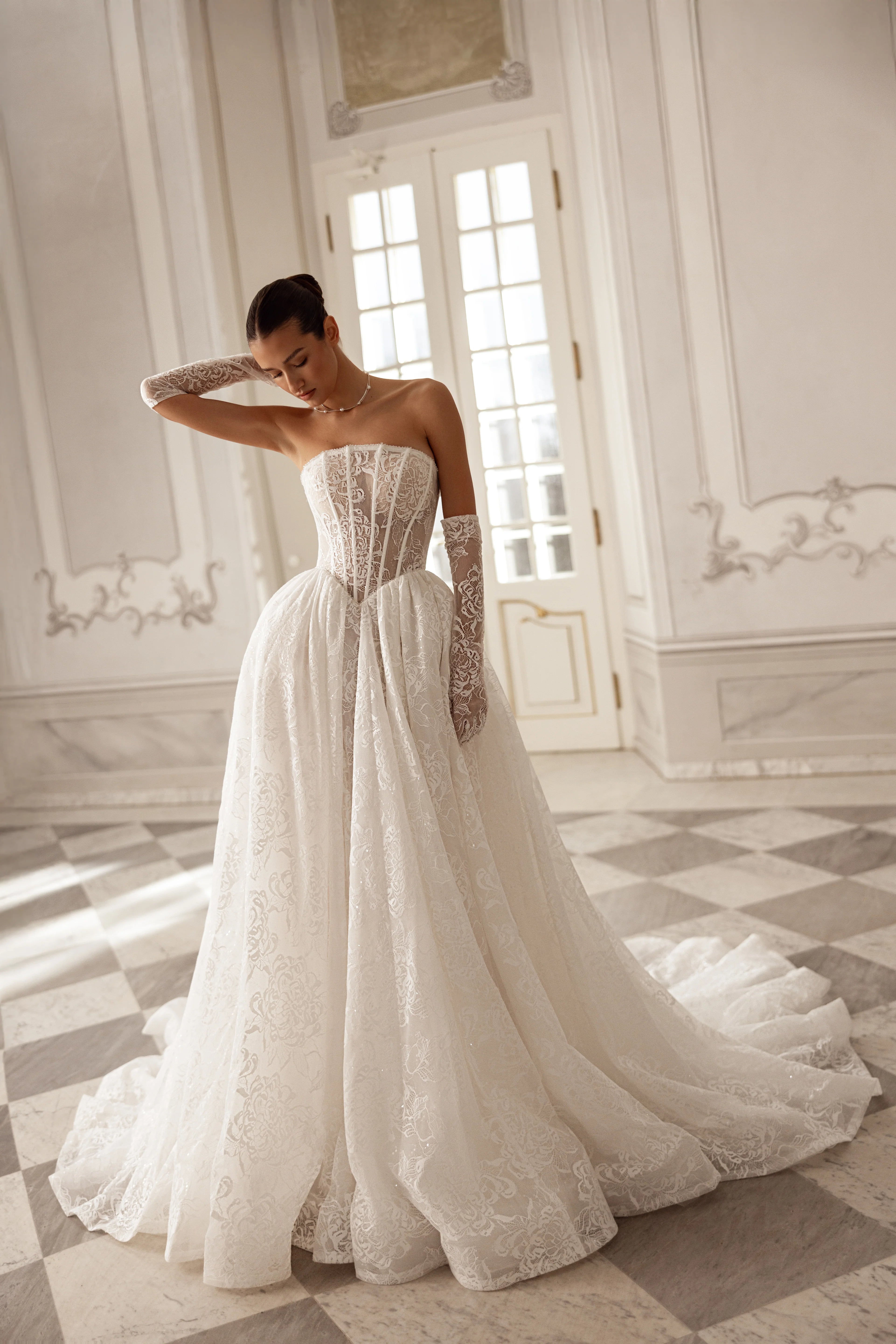 TINA VALERDI - MILANA