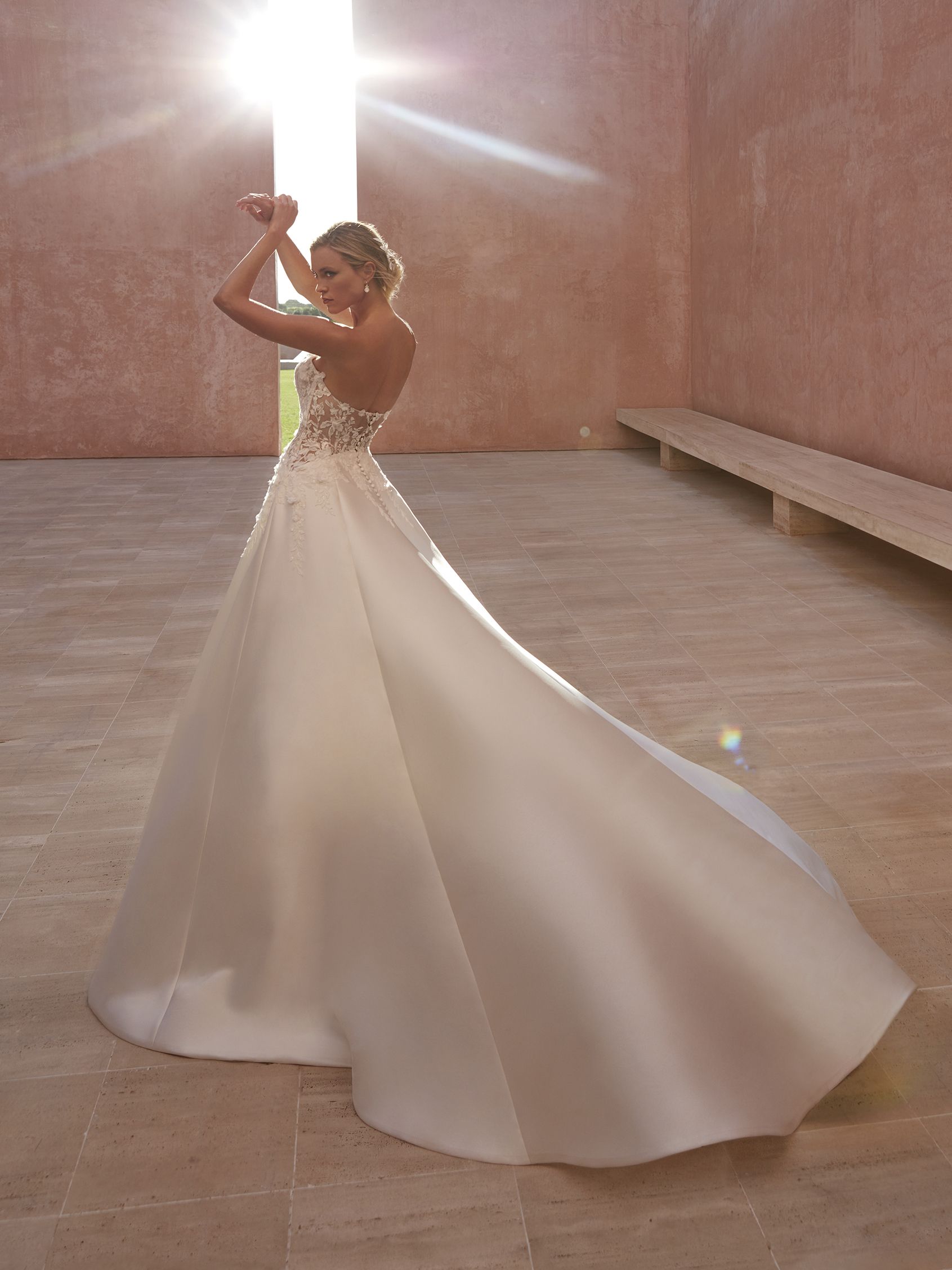 PRONOVIAS FLORIDIA – Davino Spose